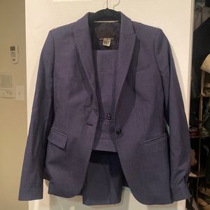 Banana Republic Women’s Suit in Blue